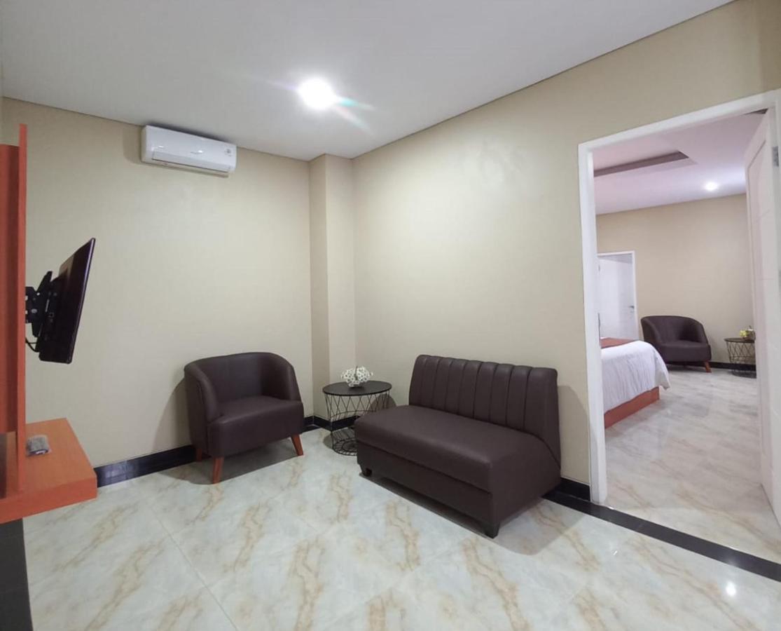 Grand Avira Hotel Batu Merah Ngoại thất bức ảnh